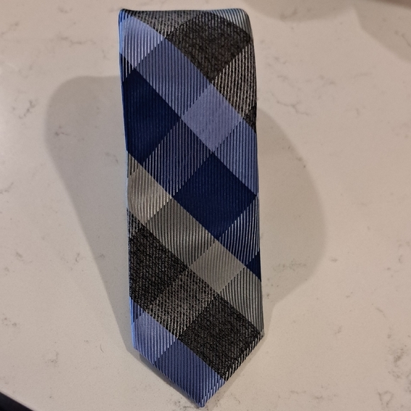 Van Heusen Other - Van Heusen Blue and Gray Plaid Tie